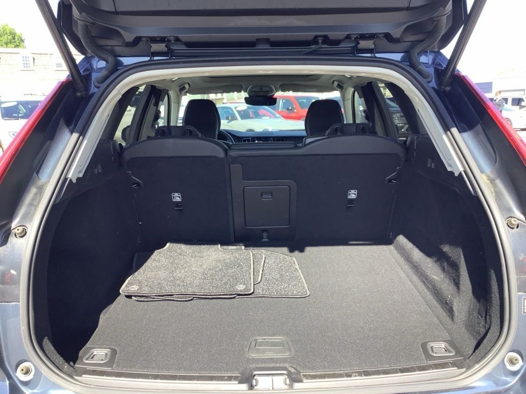 2024 Volvo XC60 B5 Plus Dark Theme