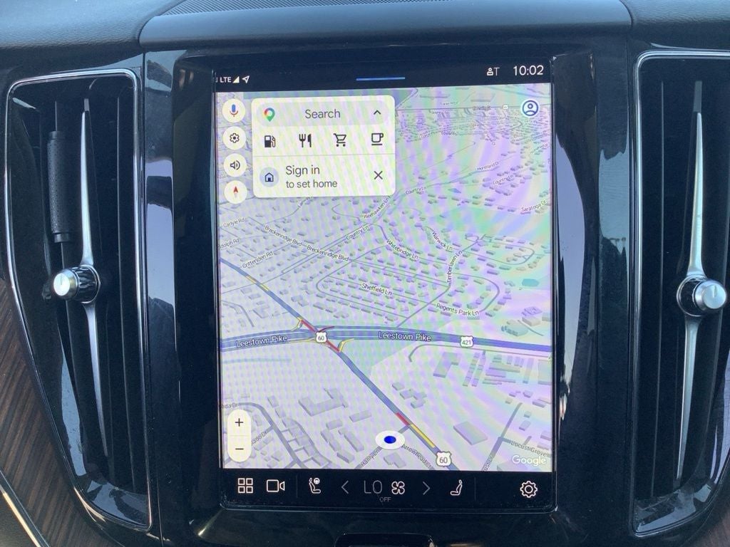 2024 Volvo XC60 B5 Plus Dark Theme