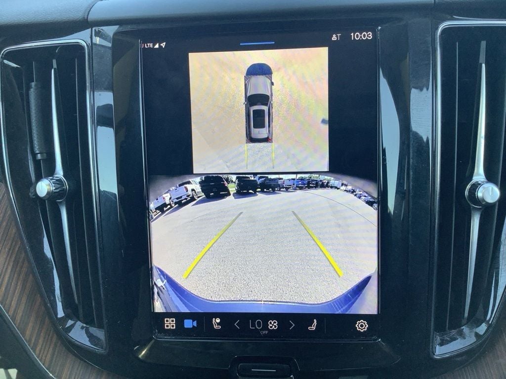 2024 Volvo XC60 B5 Plus Dark Theme