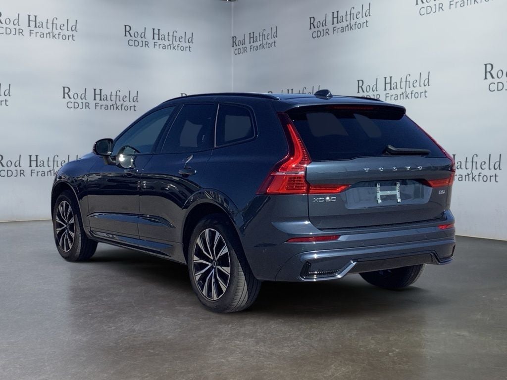 2024 Volvo XC60 B5 Plus Dark Theme
