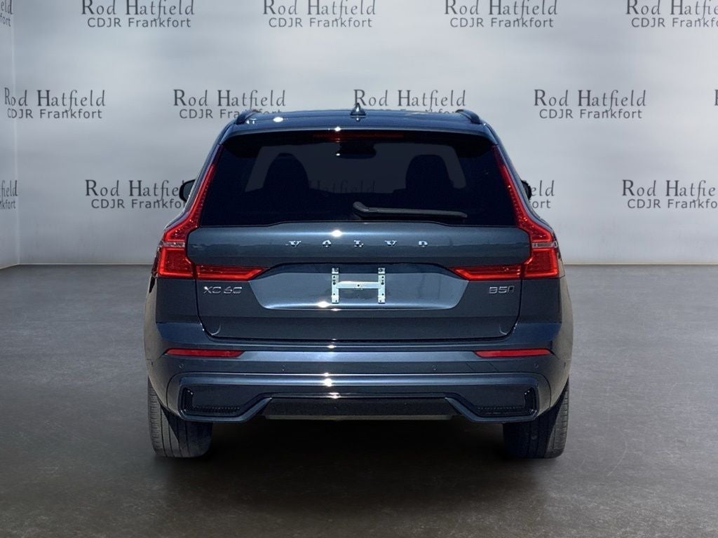 2024 Volvo XC60 B5 Plus Dark Theme